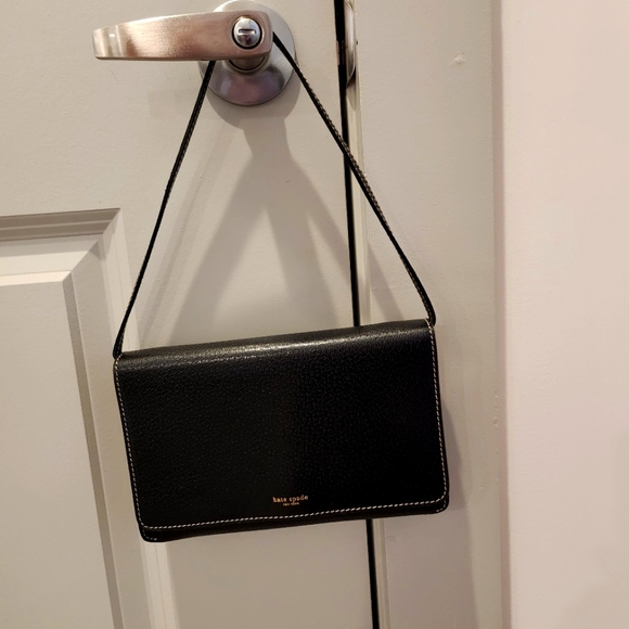 LIKE NEW BLACK LEATHER KATE SPADE PURSE - Picture 1 of 10